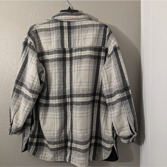 Forever 21 Plaid Shacket Shirt Jacket - Picture 2 of 2